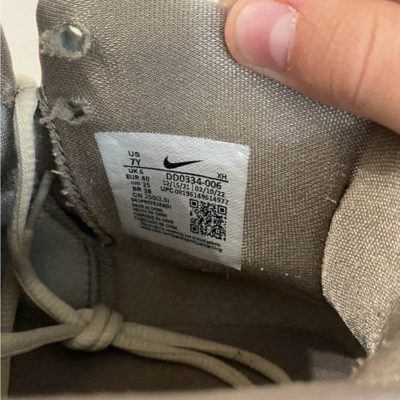 Kyrie infinity size 7 cheetah and camo color way - Picture 4 of 5